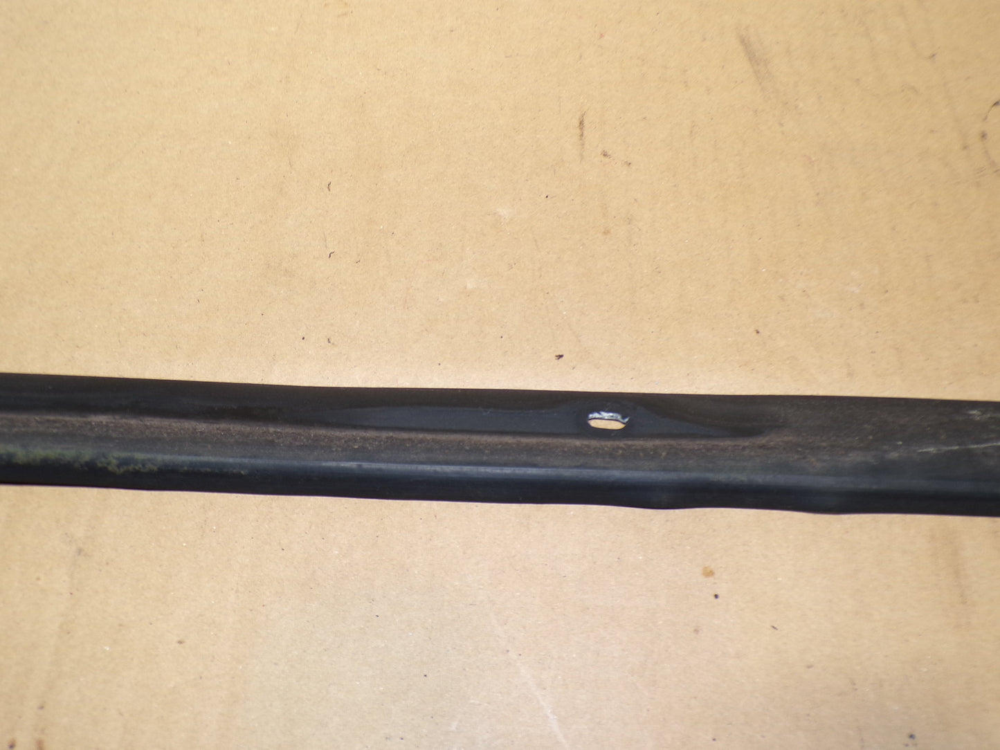 Datsun 240Z Series One Window Mount + Seal Kit