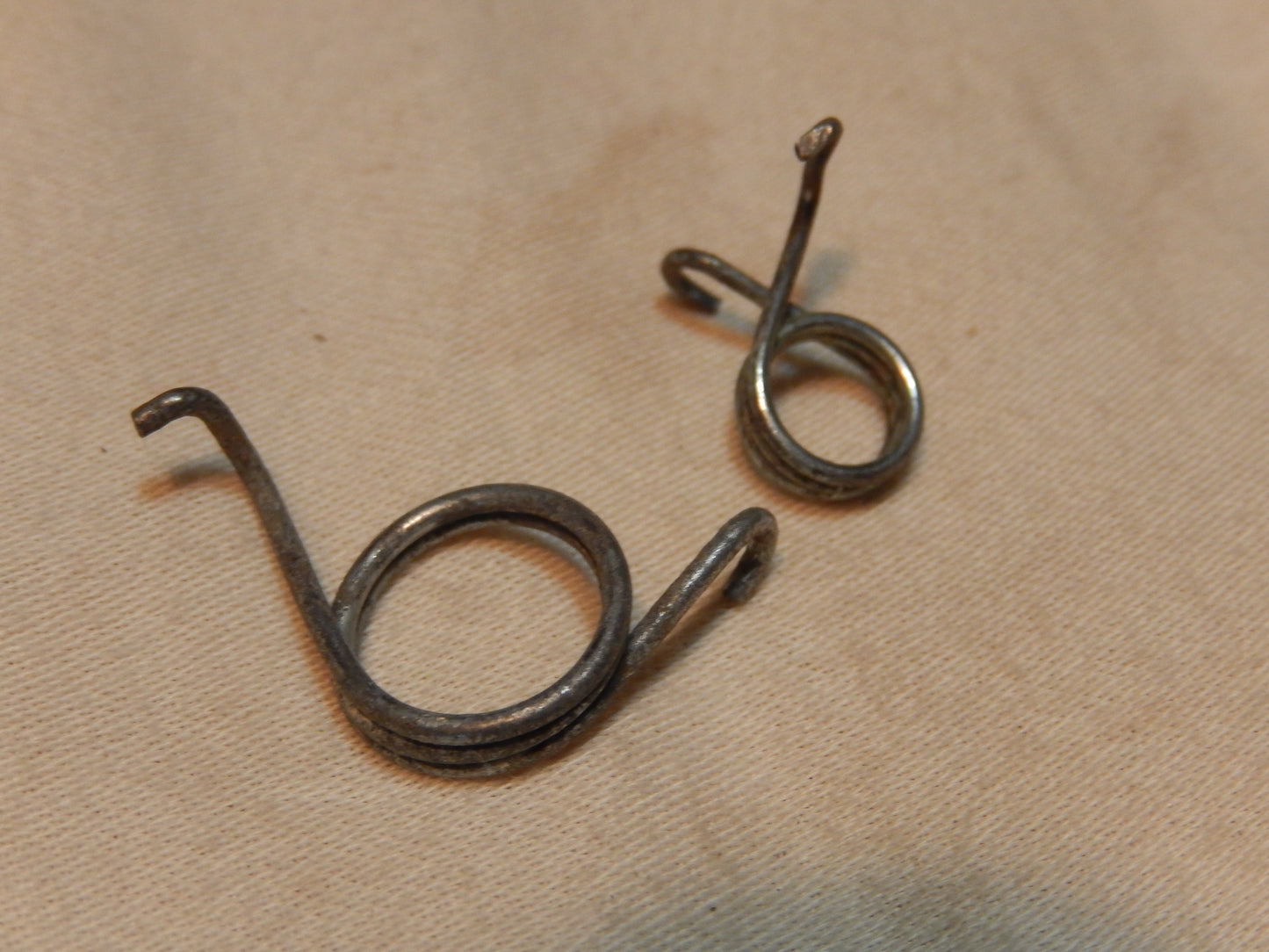 Datsun 240Z Return Springs