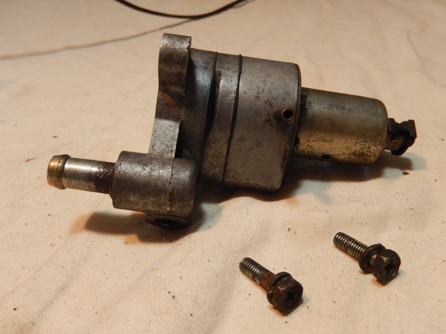 Datsun 280ZX Engine Vacuum Motor Assembly