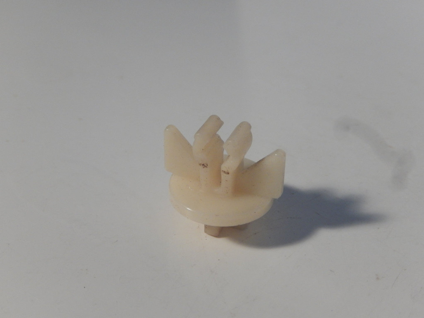 Datsun 280ZX Lock Rod Guide