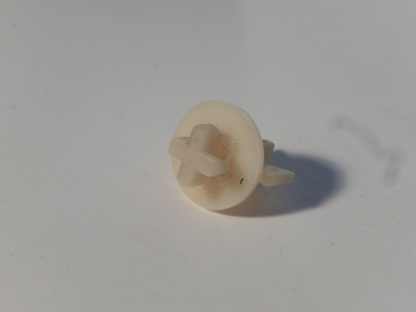 Datsun 280ZX Lock Rod Guide