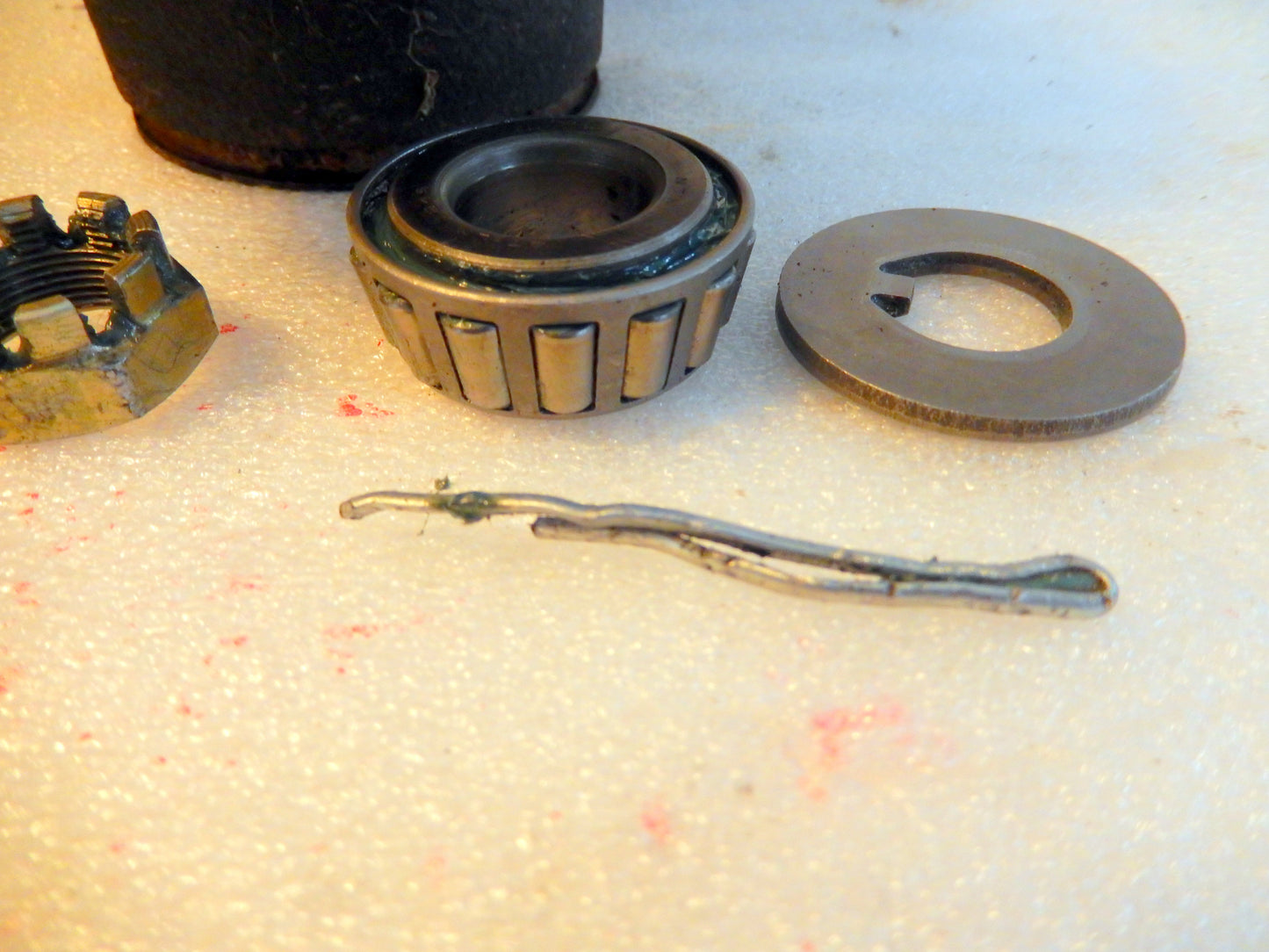 Datsun 240Z Front Passenger Side Hub Assembly