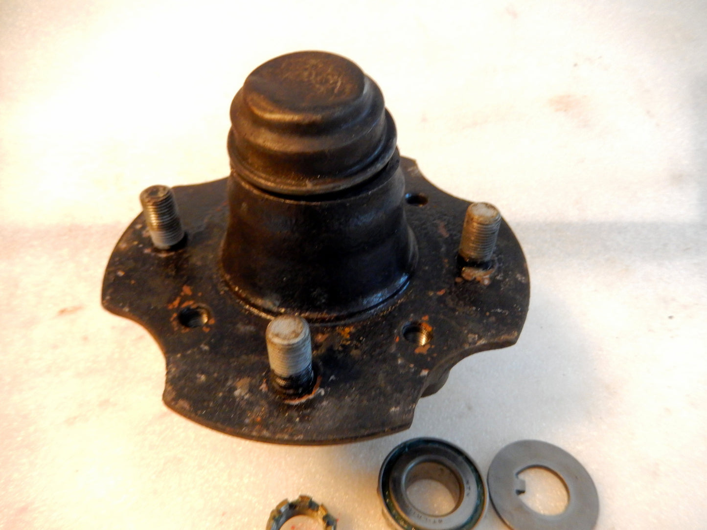Datsun 240Z Front Passenger Side Hub Assembly