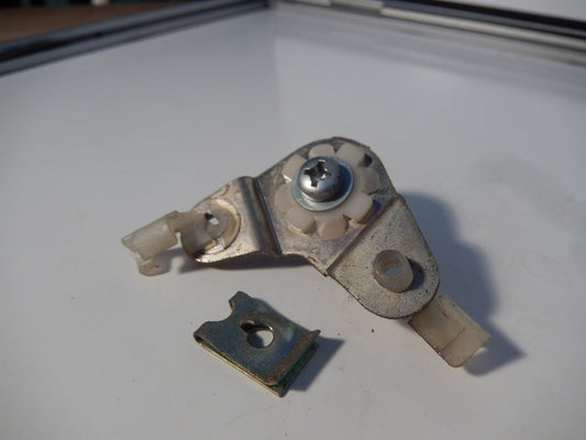 Datsun 280ZX Driver Door Lock Rod Lever