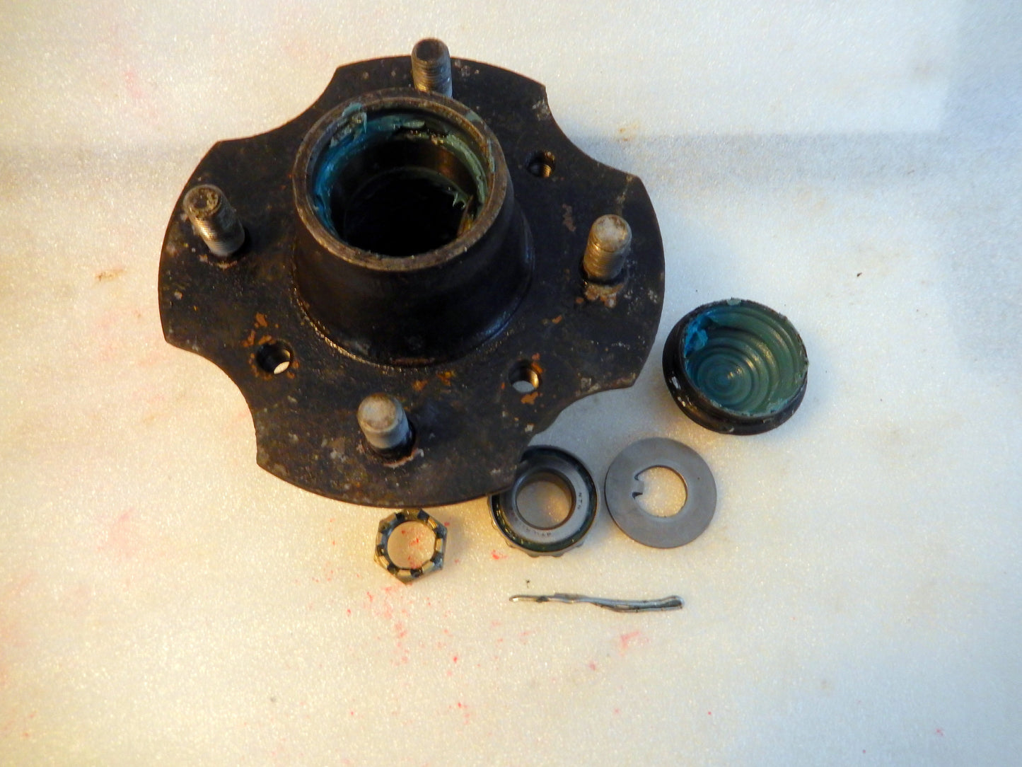 Datsun 240Z Front Passenger Side Hub Assembly