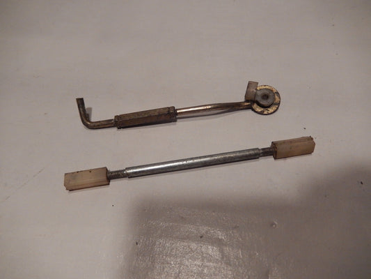Maserati Quattroporte Three Drivers Door Lock Lift Rods