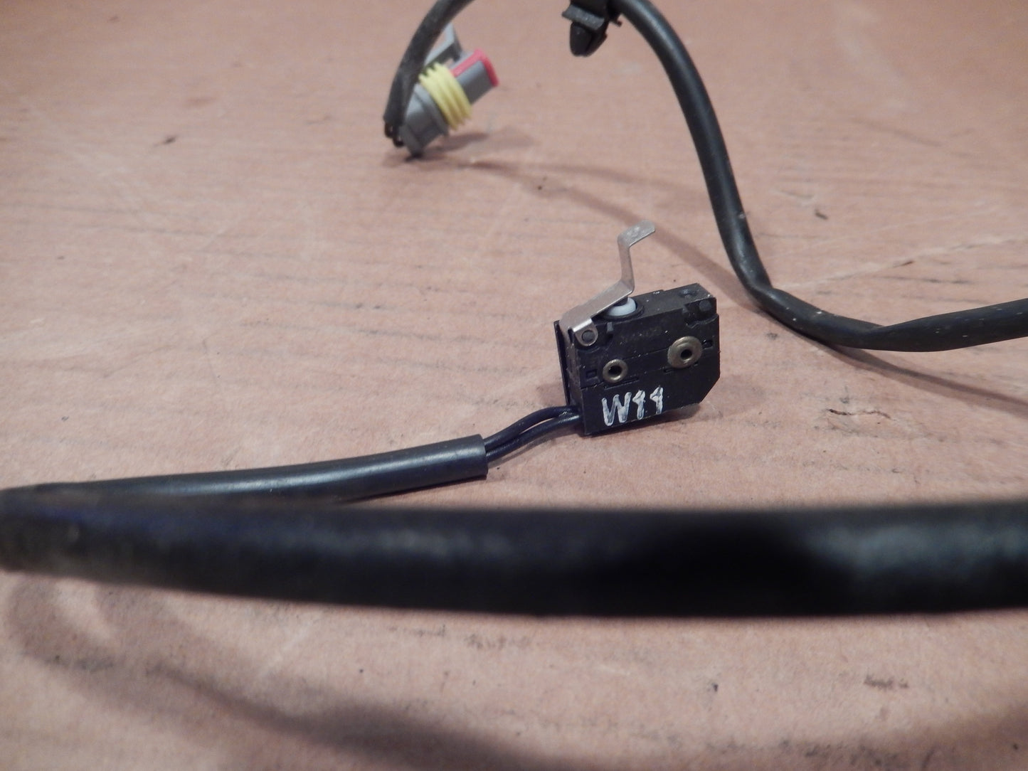 Maserati M138 Passengers Door Interior Latch Position Switch
