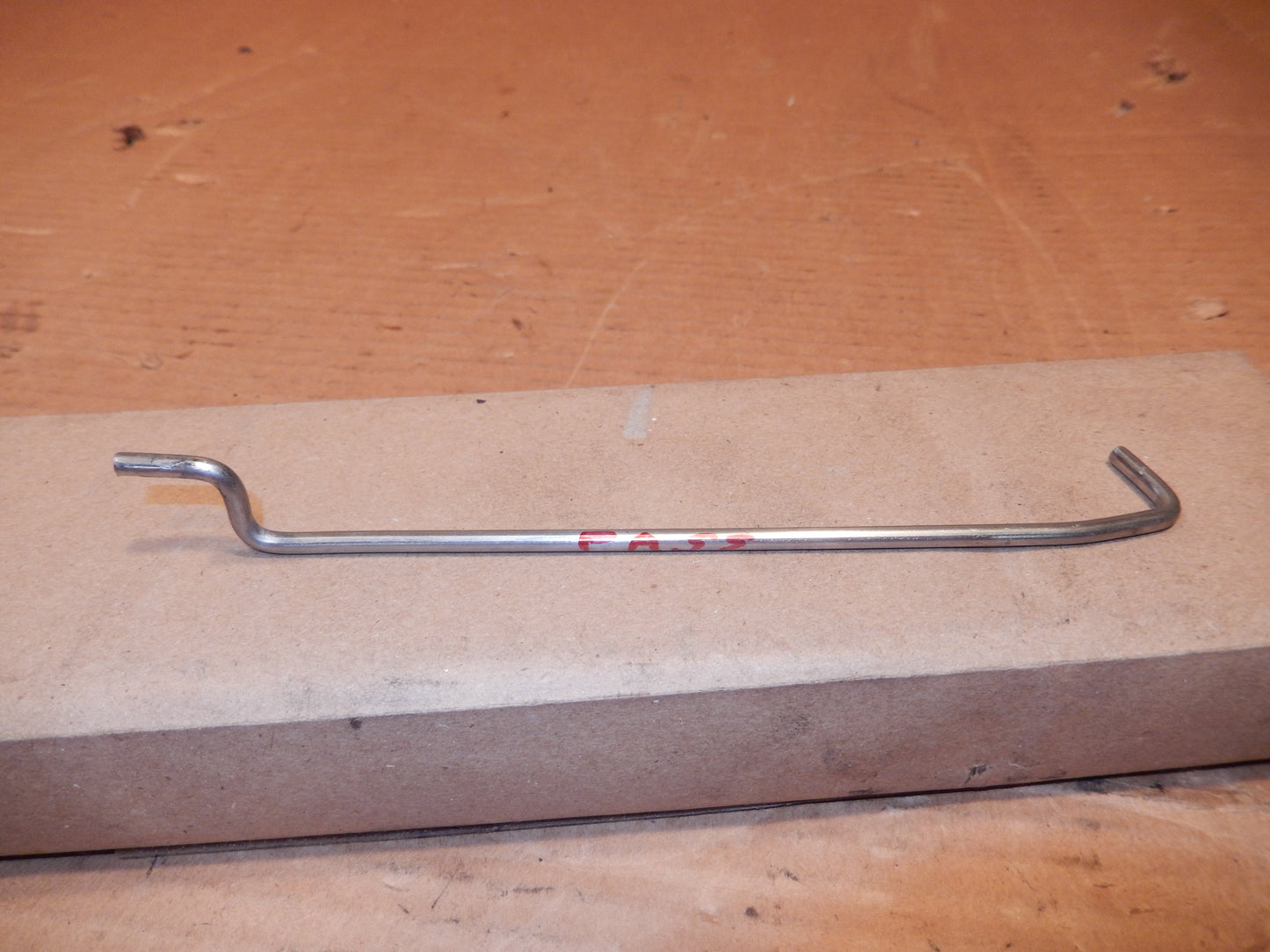 Maserati M138 Passengers Door Lock Lift Rod