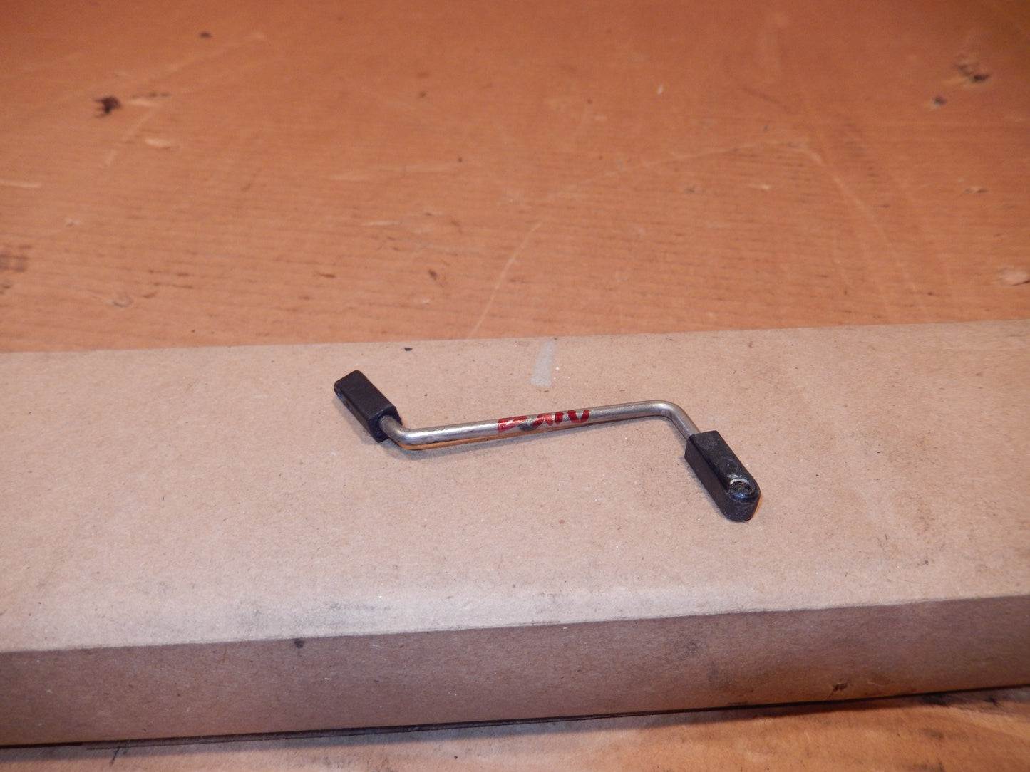 Maserati M138 Drivers Door Key Lock Lift Rod
