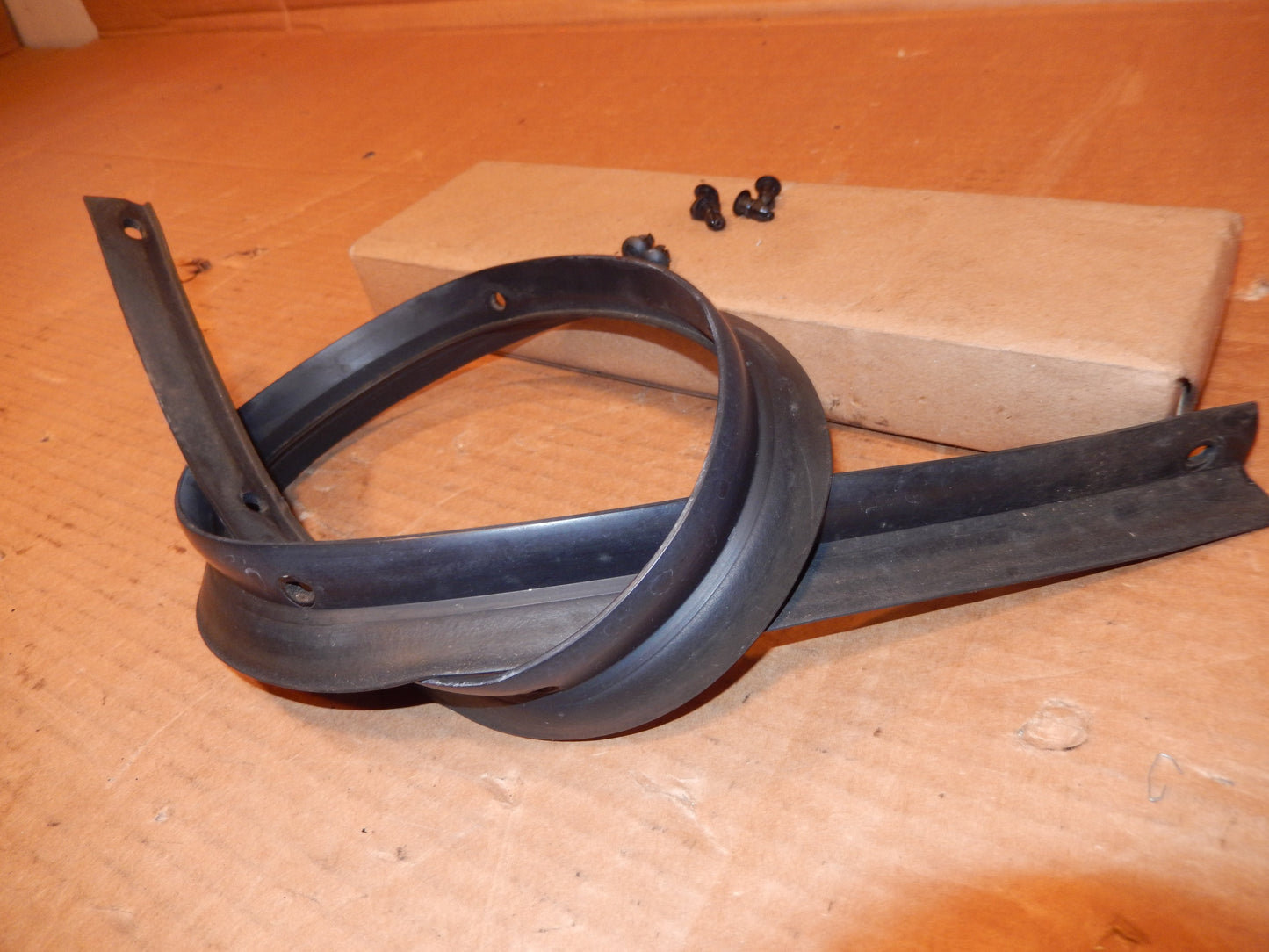 Maserati M138 Drivers Door Lower Edge Weather Seal