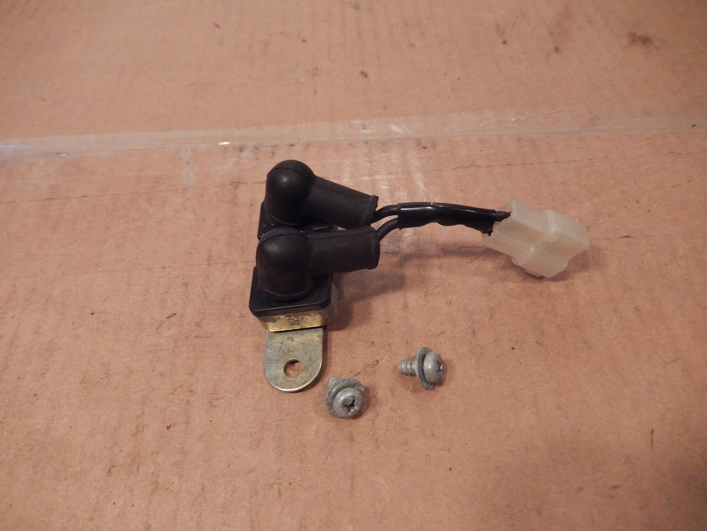 Datsun 280ZX Fan Motor Starter Block