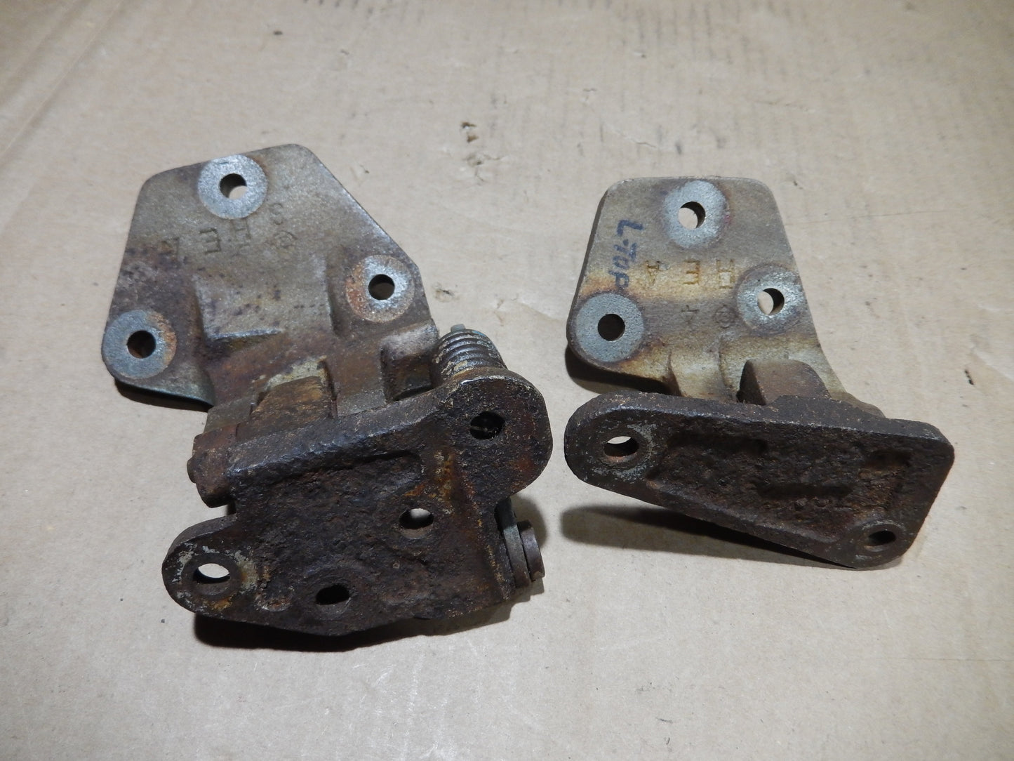 Datsun 280Z 2 + 2  Passengers Door Hinge Set