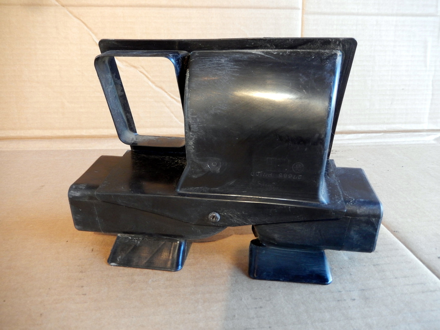 Datsun 280ZX Central Air Duct