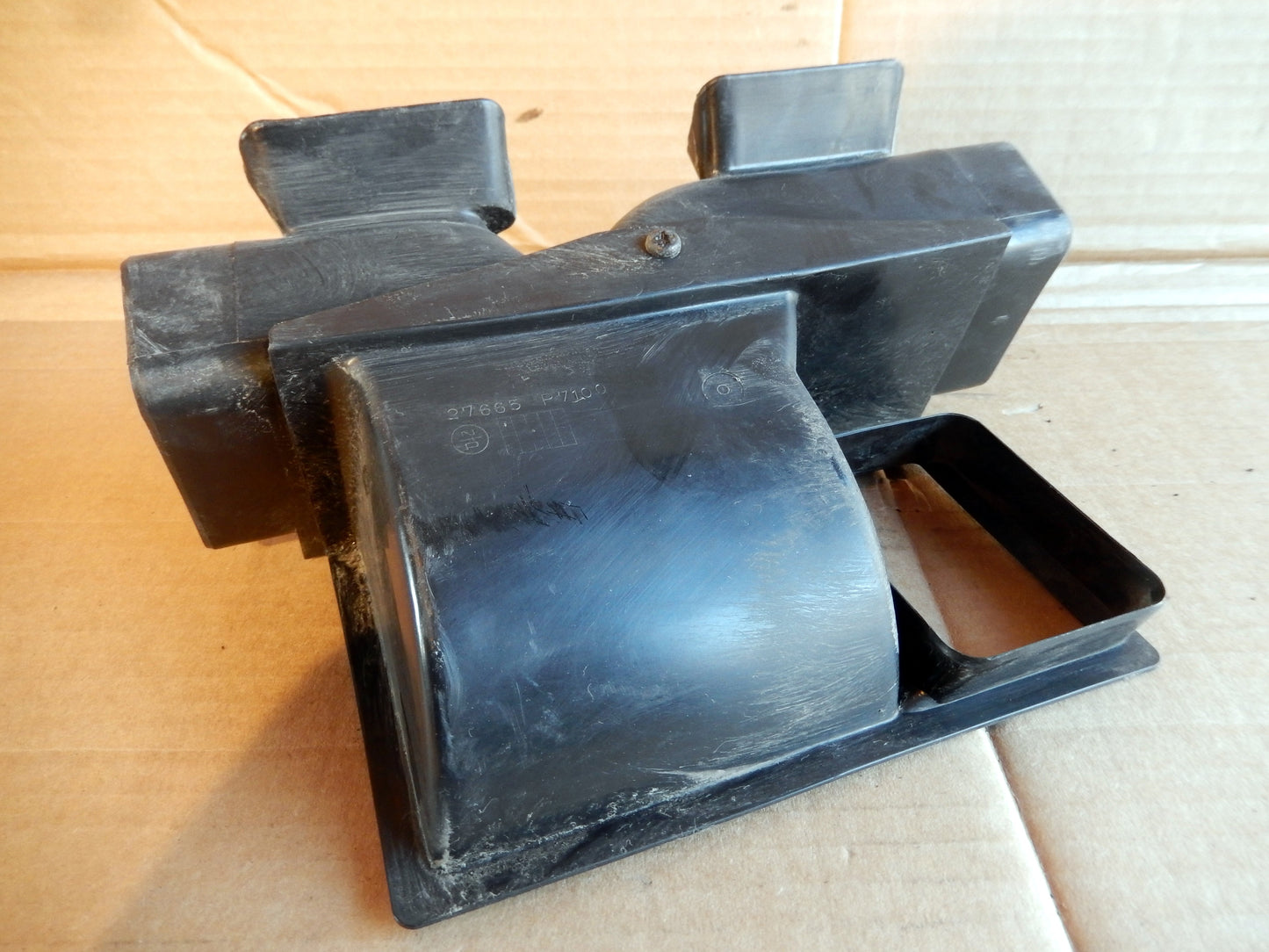 Datsun 280ZX Central Air Duct