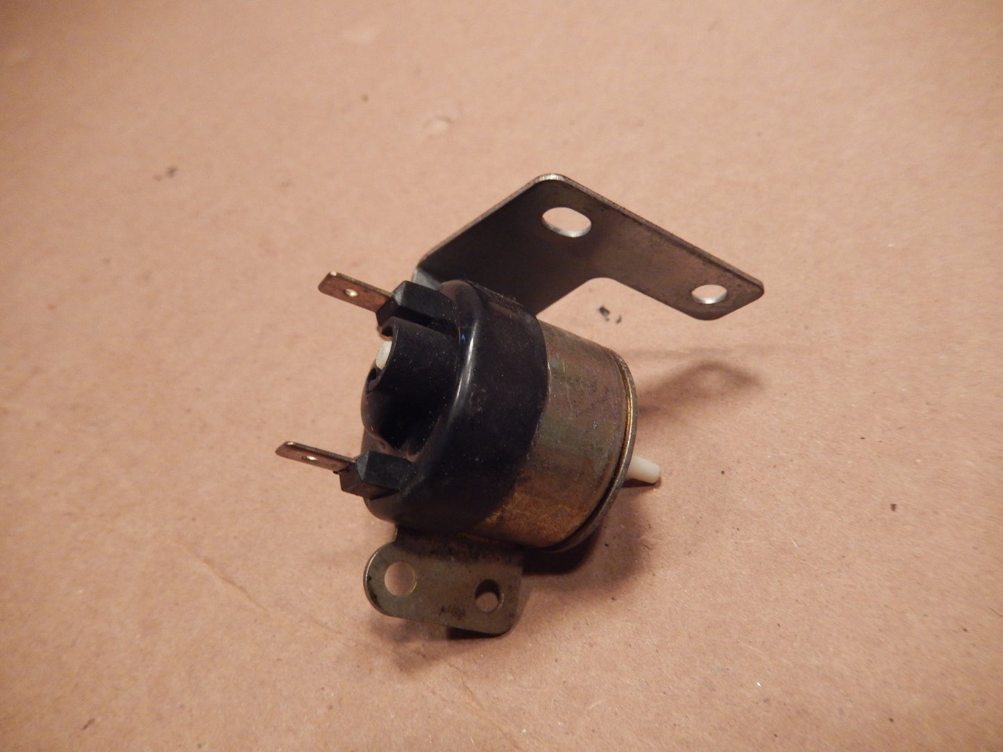 Datsun 280ZX Climate System Vacuum Valve