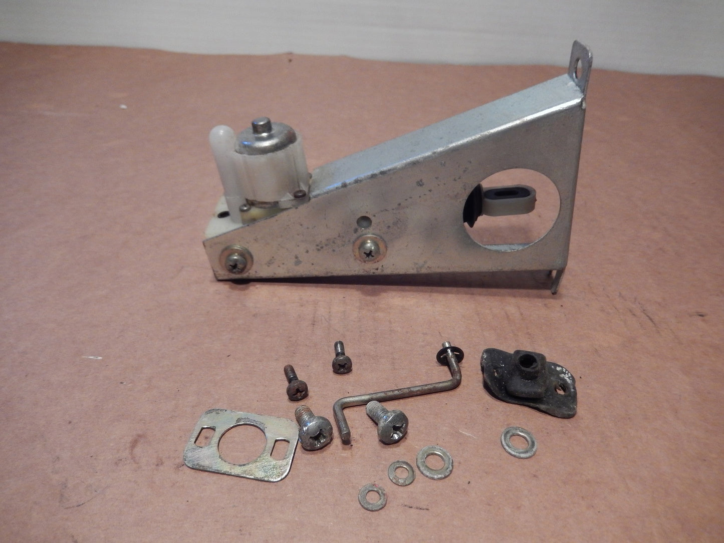 Maserati Biturbo SPYDER Gas Cap Door Release Assembly