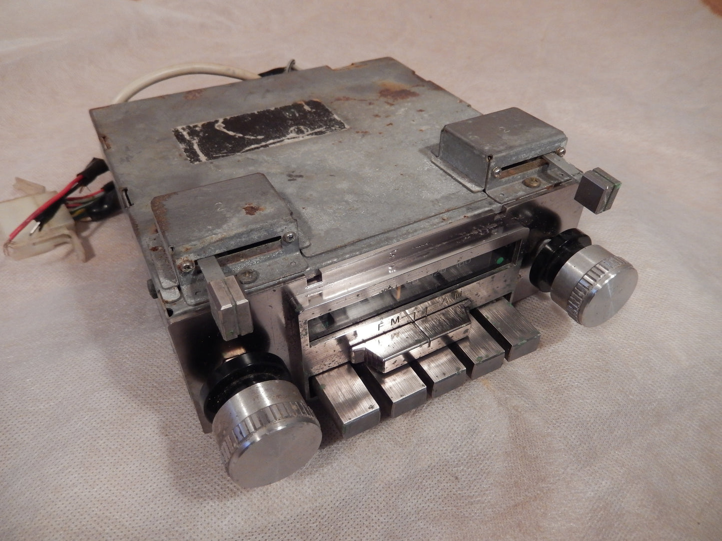 Datsun 280ZX Original Hitachi Radio SKU # 44