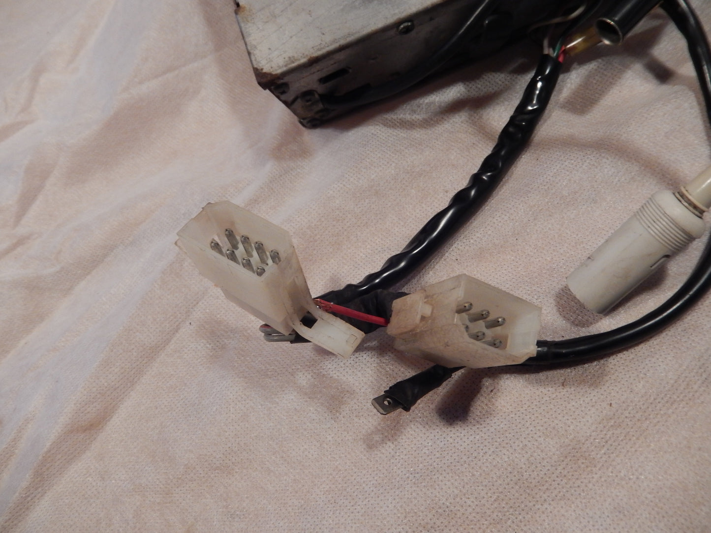 Datsun 280ZX Original Hitachi Radio SKU # 44