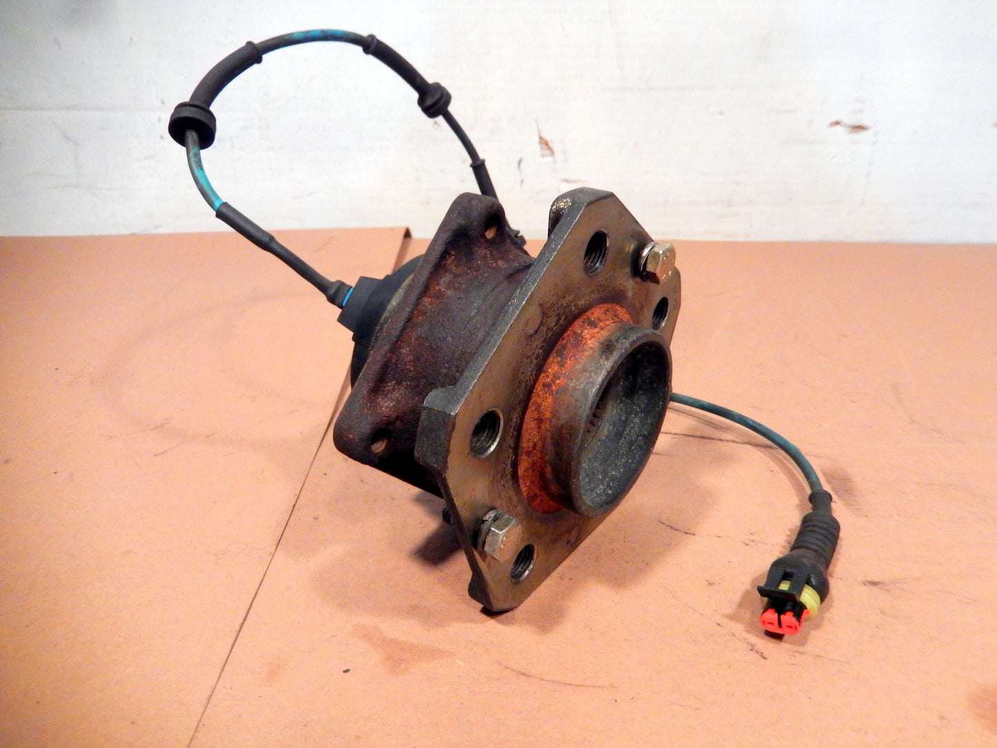 Maserati Quattroporte M139 Front Driver Side Wheel Hub
