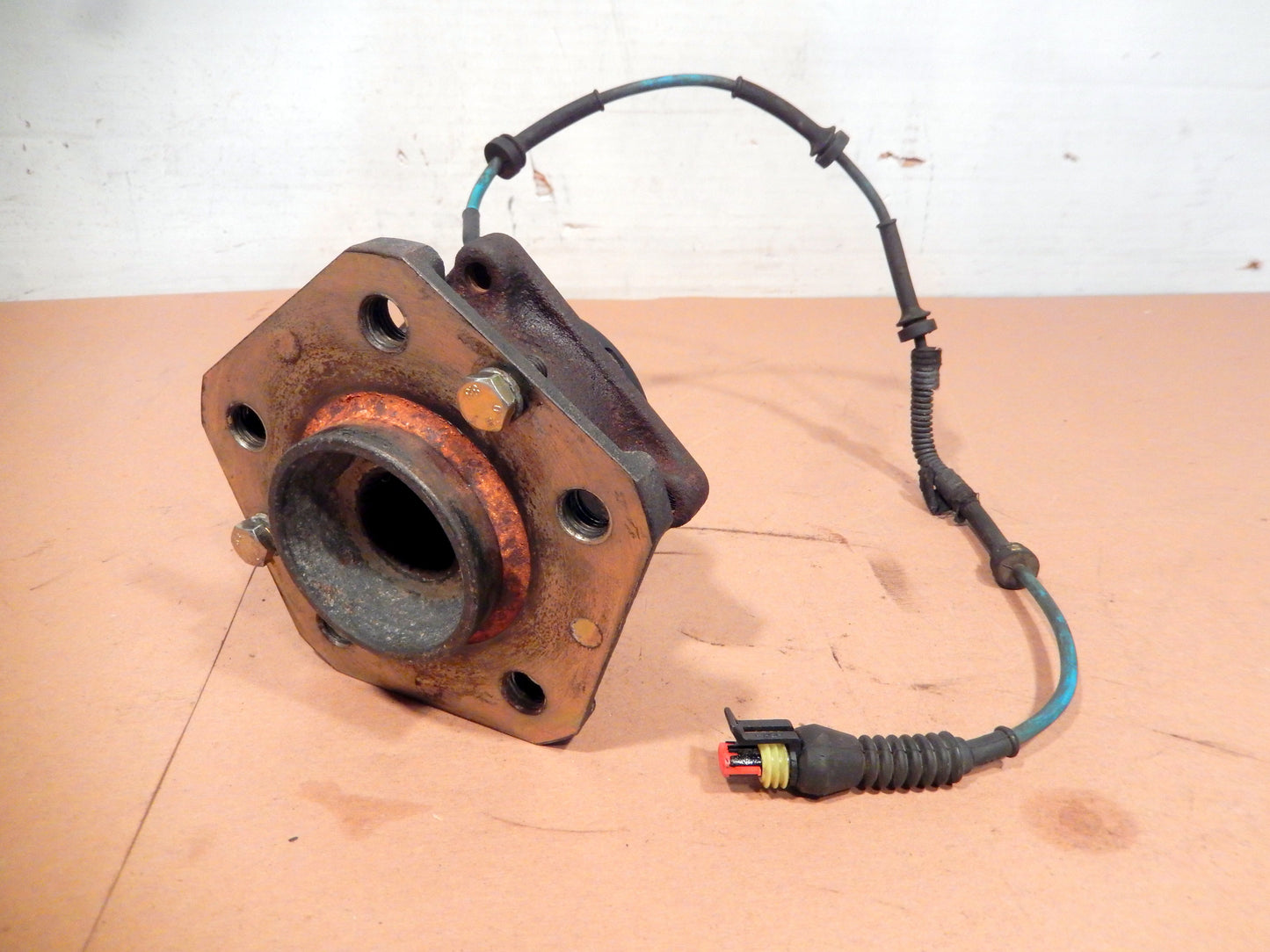 Maserati Quattroporte M139 Front Driver Side Wheel Hub