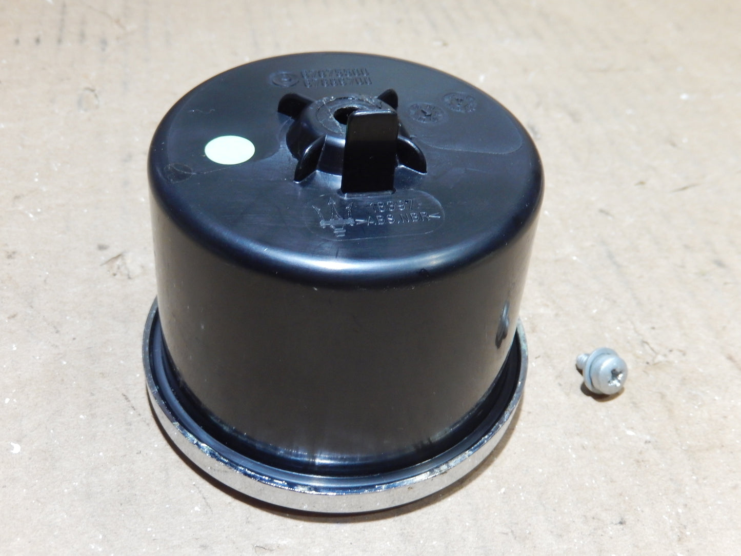 Maserati M-139 Console Cup Holder and Fastener