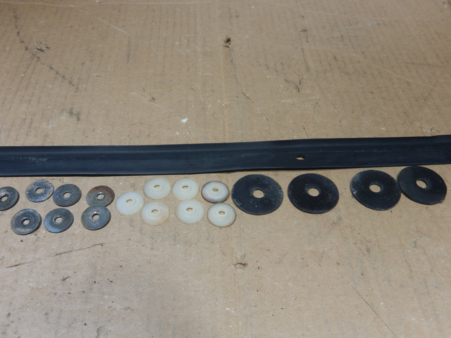 Datsun 240Z Window Glass Clamp Kit Complete