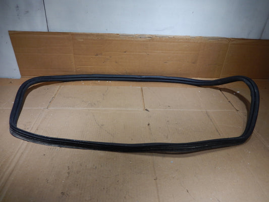 Maserati Quattroporte M139 Trunk Seal