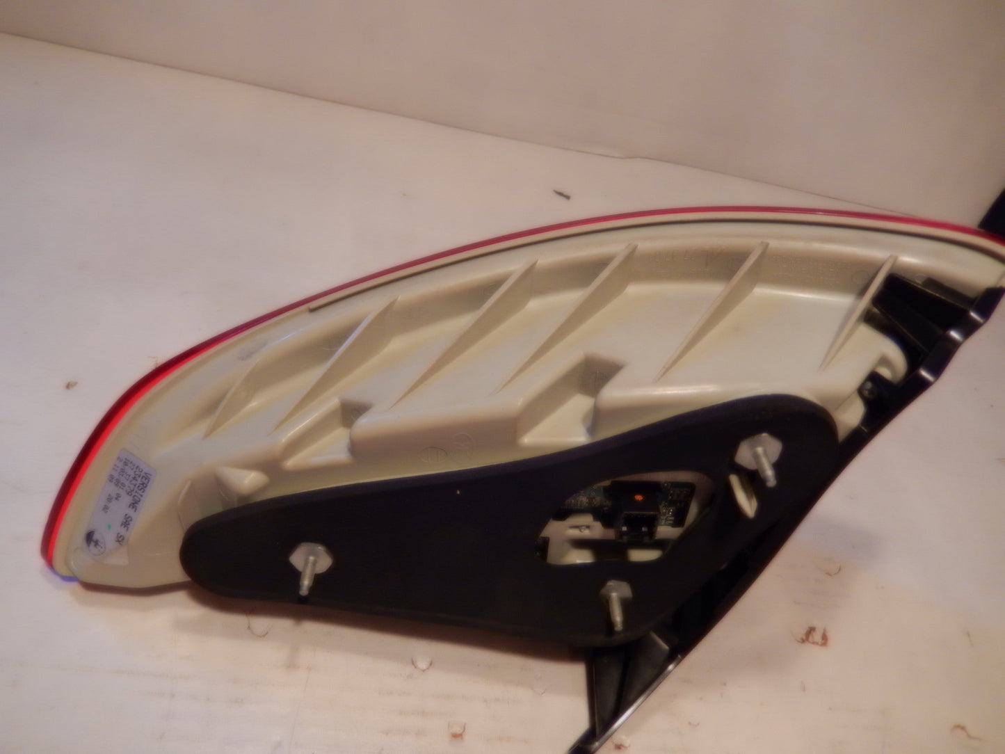 Maserati 08 - 12 Grand Turismo Drivers Side ( Left ) Taillight