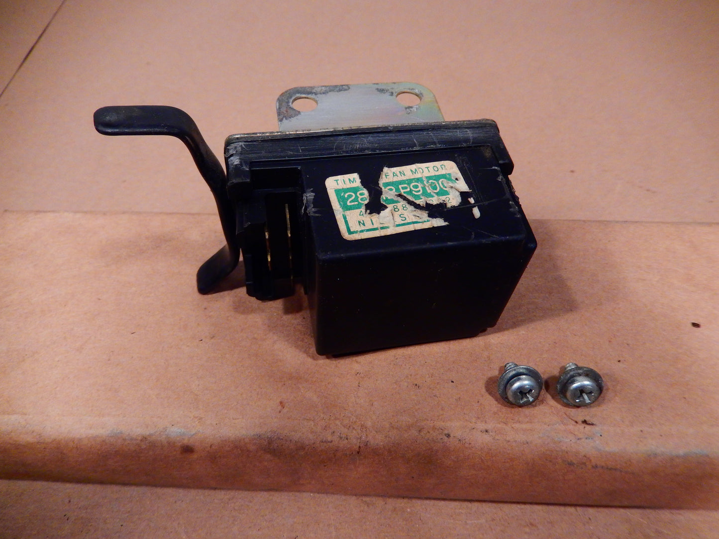 Datsun 280ZX Fan Motor Timer