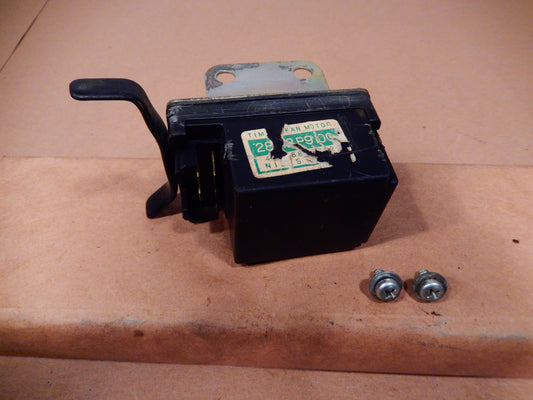 Datsun 280ZX Fan Motor Timer