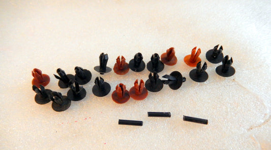 Datsun 240Z - 280Z Panel Pins Set
