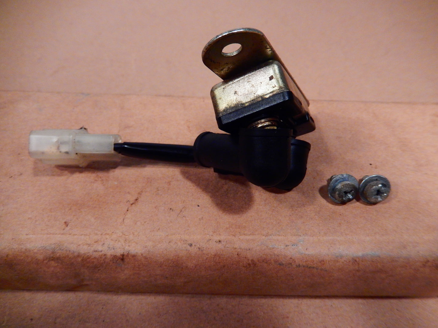 Datsun 280ZX Fan Motor Timer Resistor Box