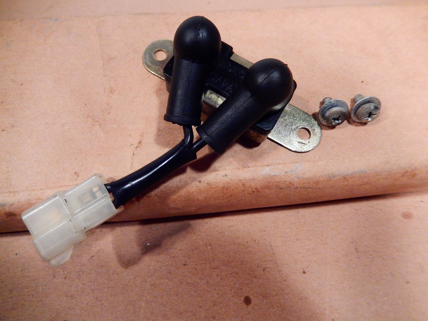 Datsun 280ZX Fan Motor Timer Resistor Box