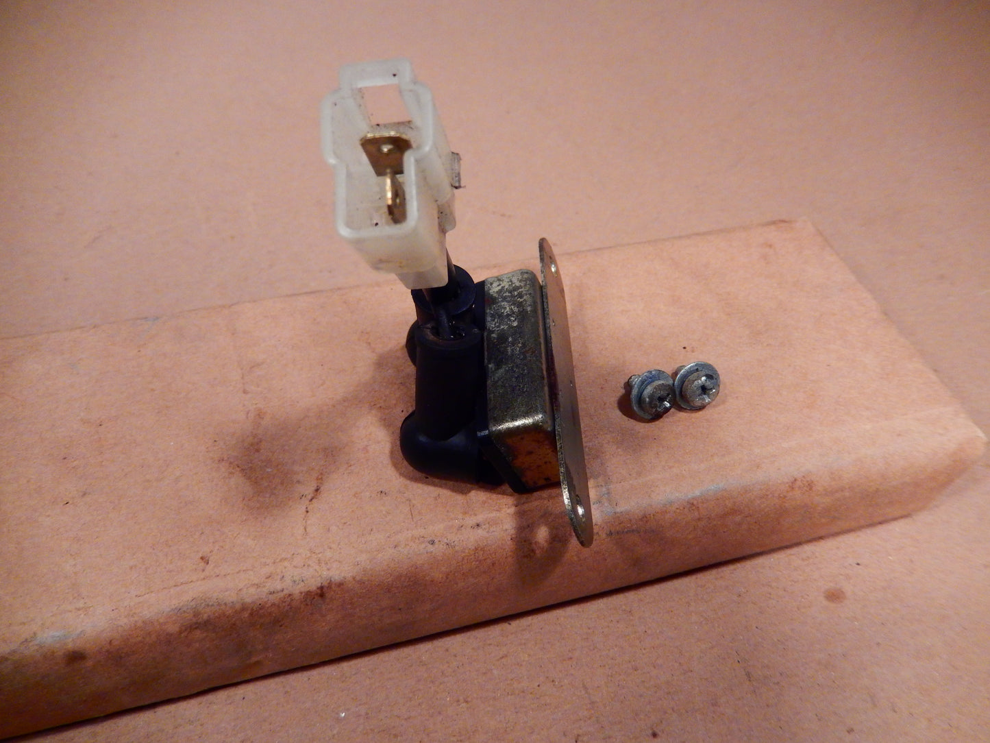 Datsun 280ZX Fan Motor Timer Resistor Box