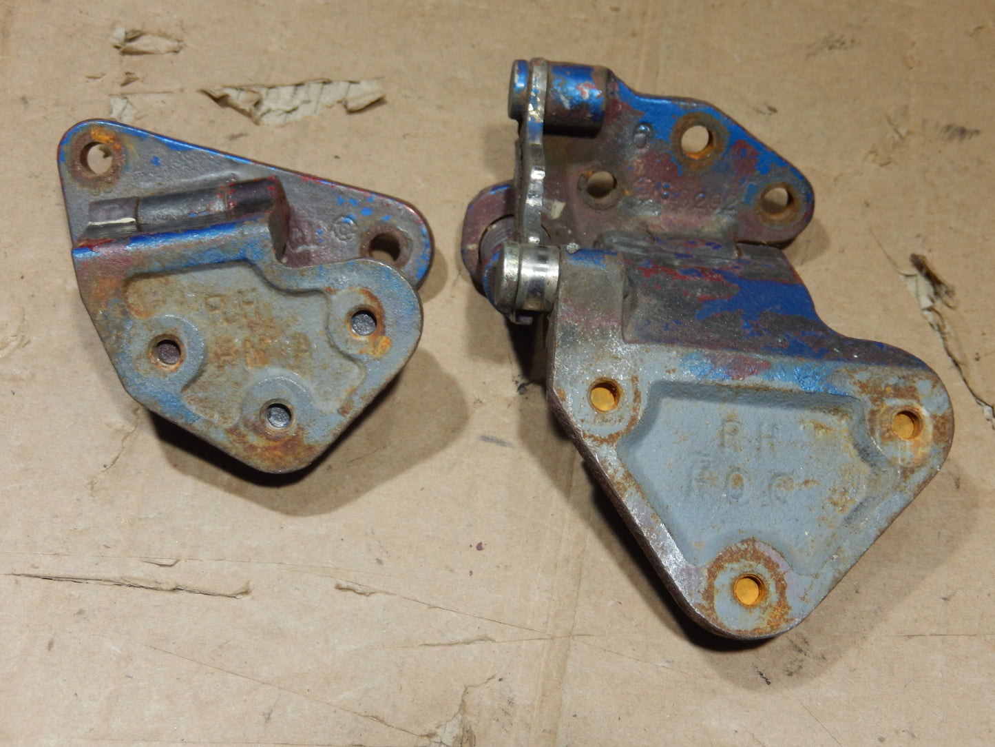 Datsun 240Z Pair of Passengers Side Door Hinges