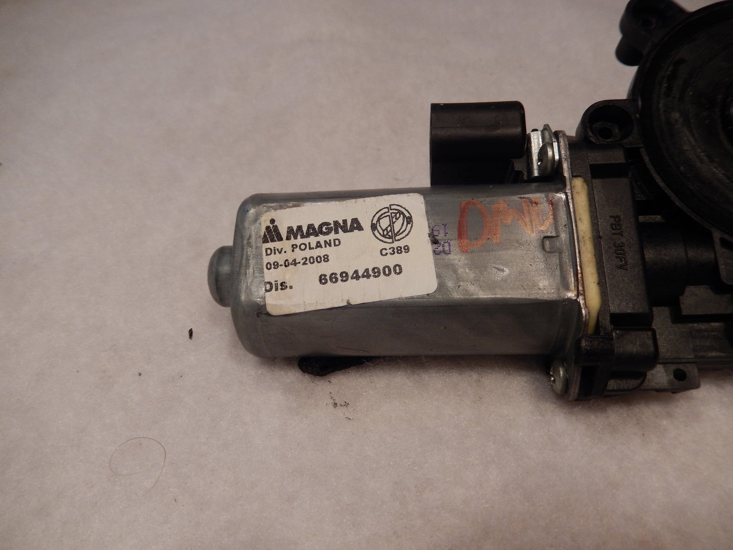 Maserati Quattroporte M-139  04 - 2014 Front Driver Side Window Motor