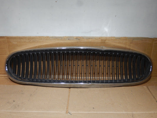Volvo P1800ES Front Grill