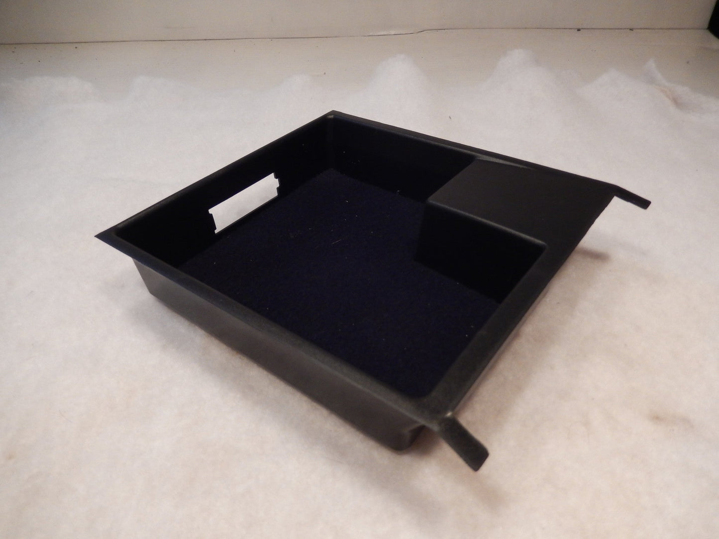 Maserati Quattroporte M-139 2004 - 2012 Console Deep Tray
