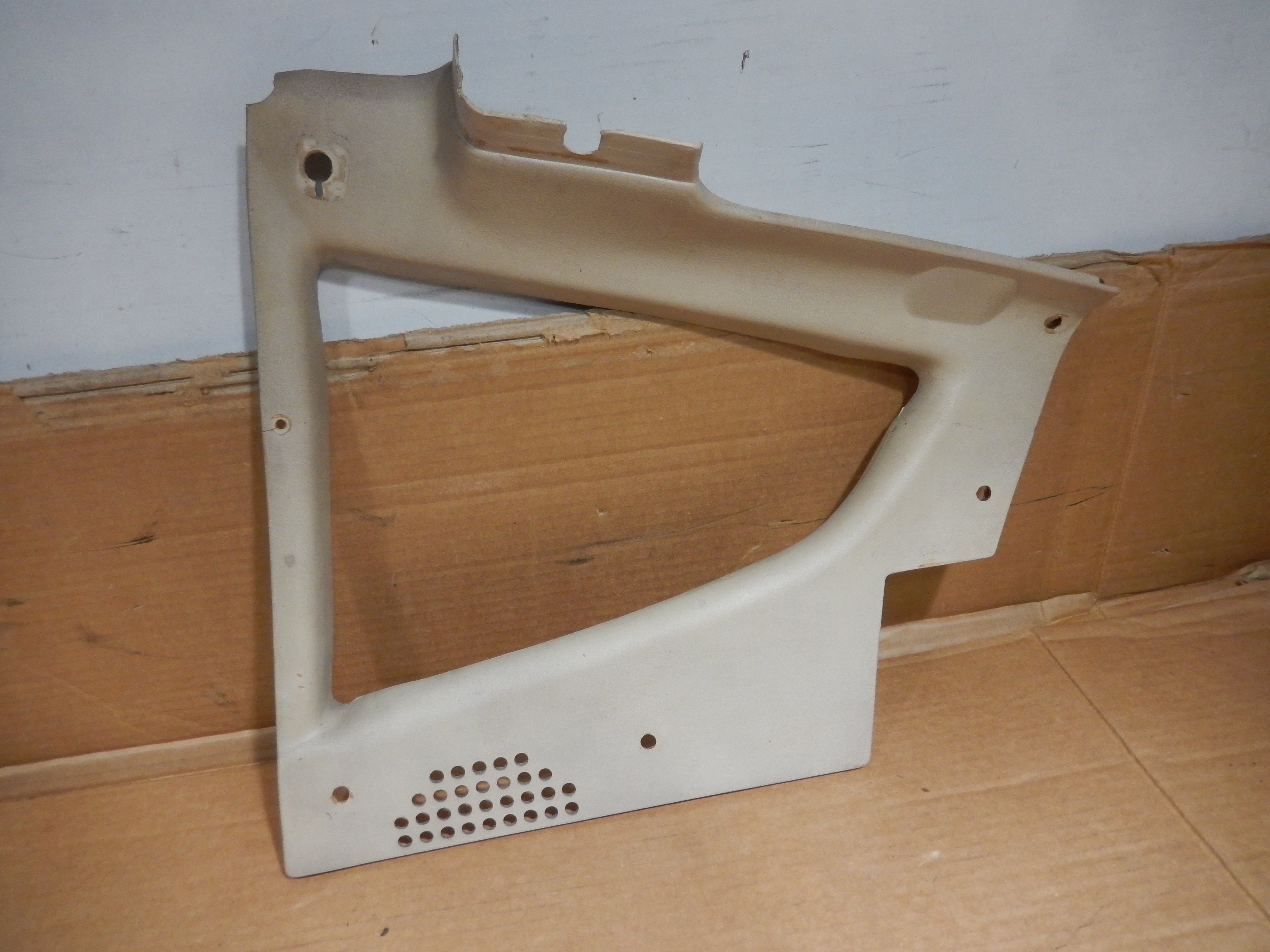 Datsun 280Z Right Rear Interior Side Quarter Window Panel – Joeyz Datsun