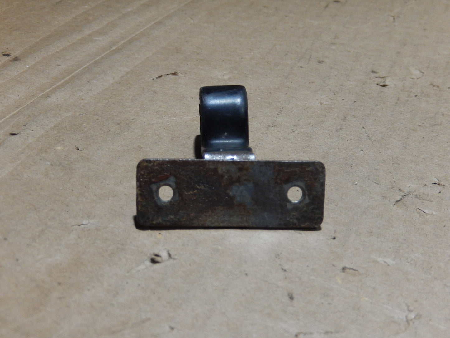 Datsun 240Z Vacuum Brake Can Line Brace