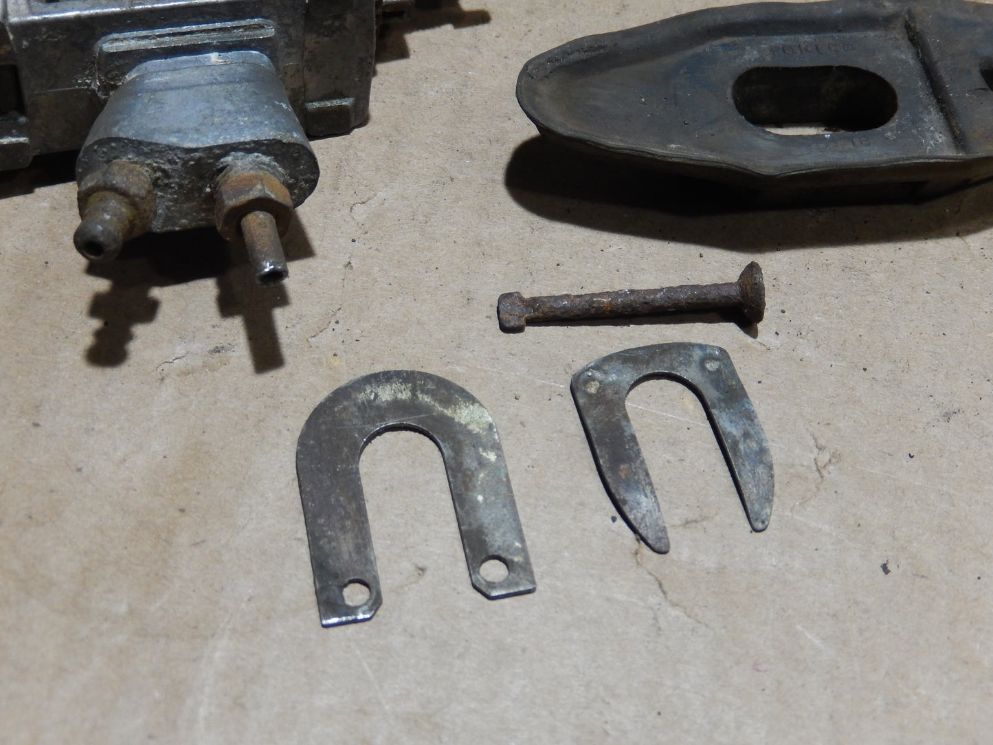 Datsun 240Z Rear Driver Side Brake Cylinder