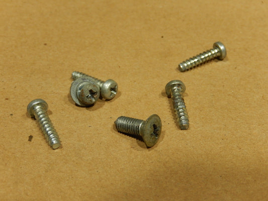 Datsun 240Z Steering Column Switch Cover Fasteners Set