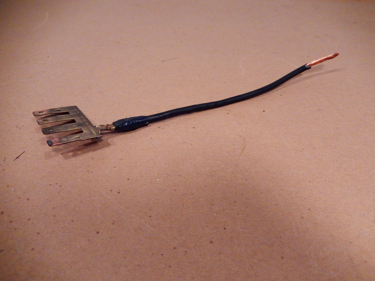 Datsun 280ZX Fusable Link Box Ground Circuit Bar 4 Prong