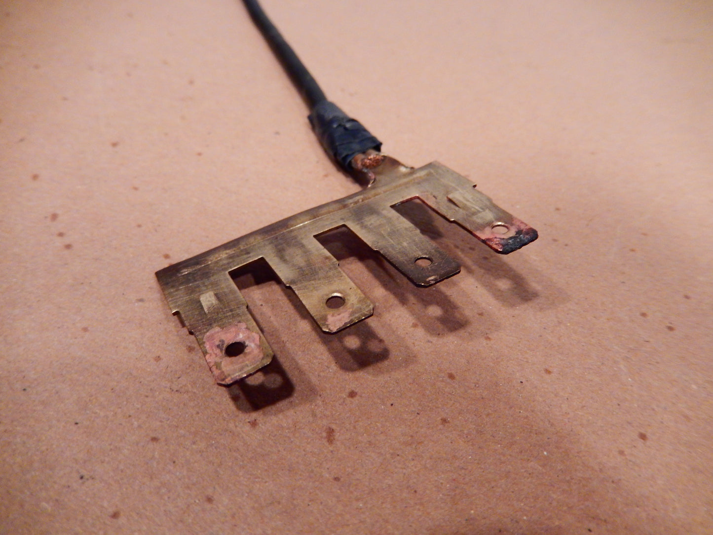 Datsun 280ZX Fusable Link Box Ground Circuit Bar 4 Prong