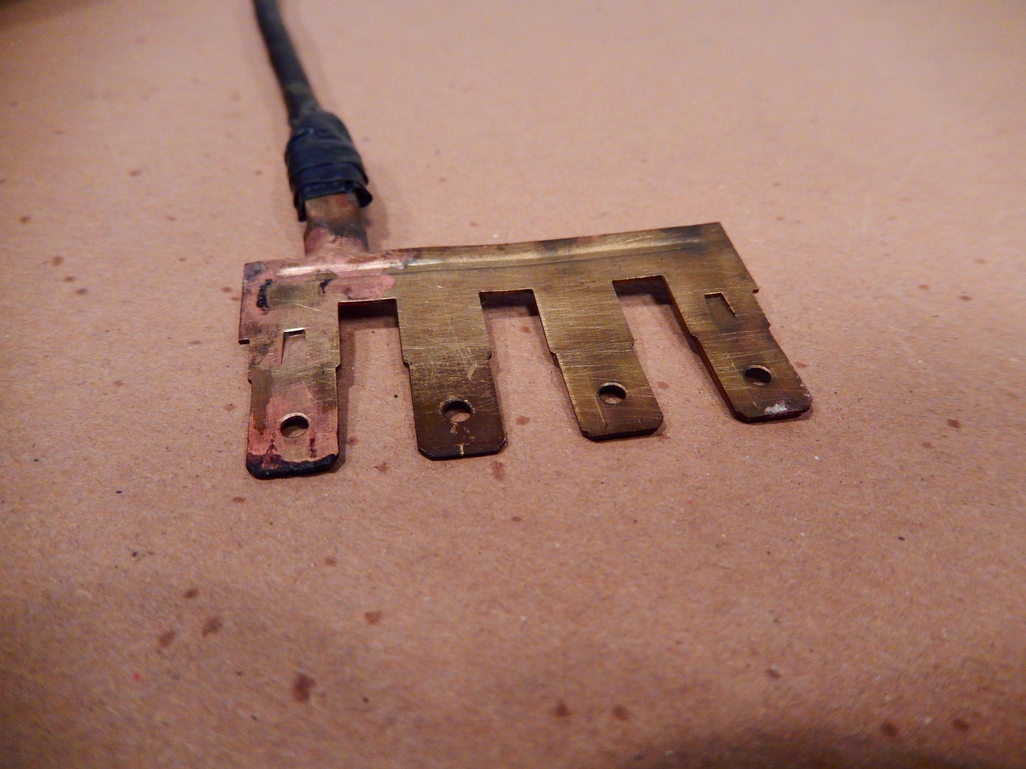 Datsun 280ZX Fusable Link Box Ground Circuit Bar 4 Prong