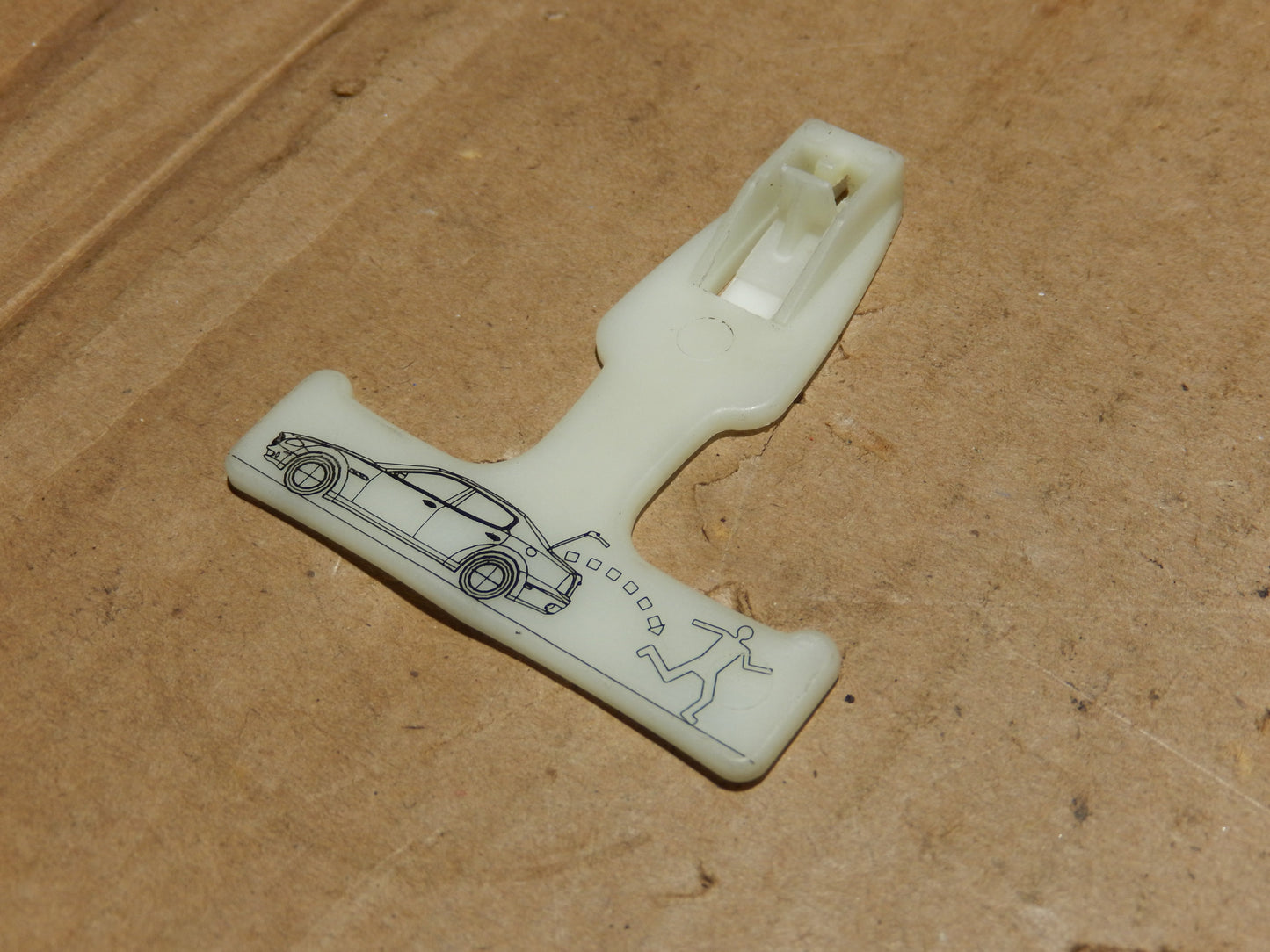 Maserati Quattroporte M-139 Interior Trunk Emergency Escape Handle