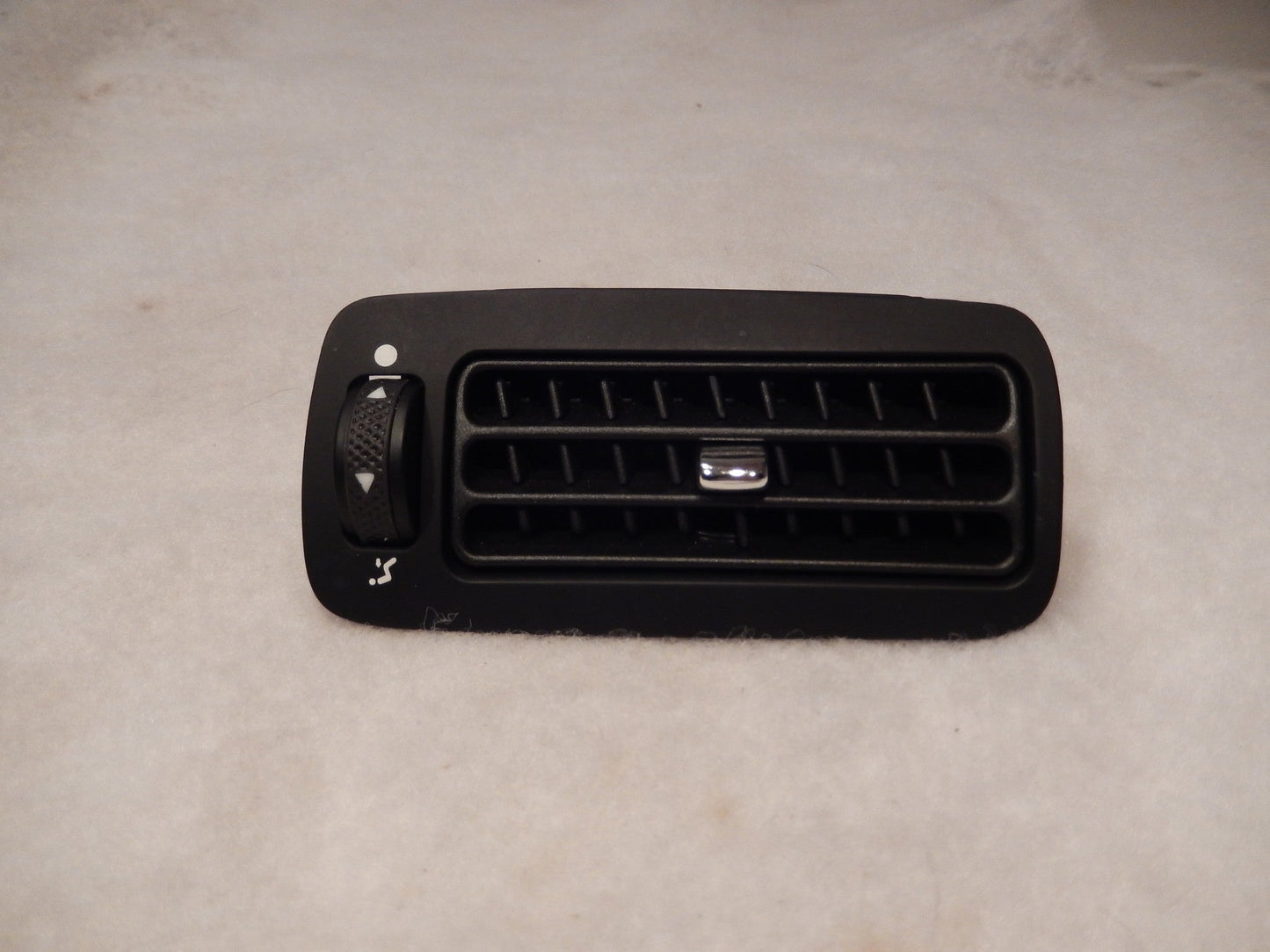 Maserati M-139 OEM NOS  Black B Pillar Vent