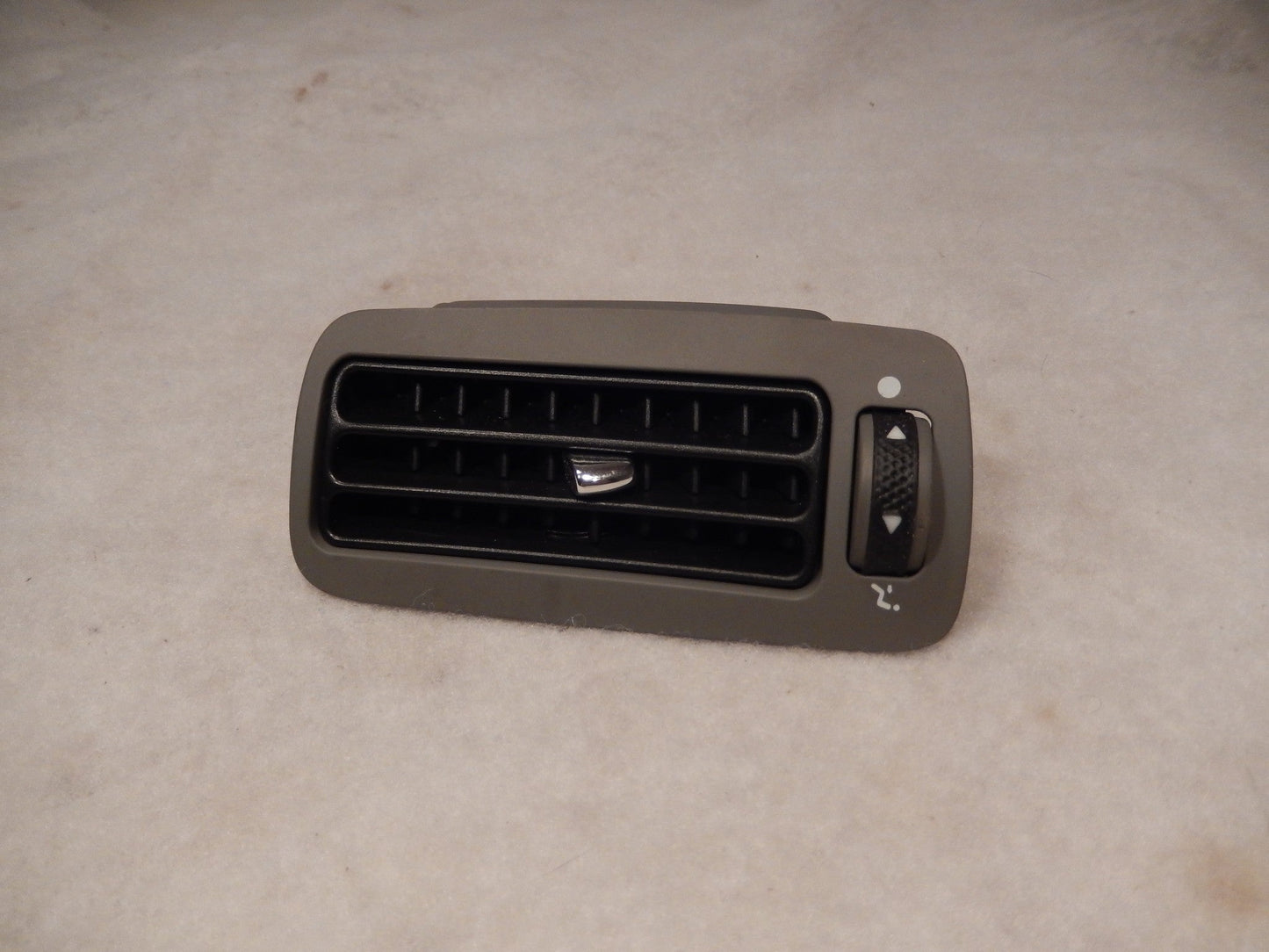 Maserati M-139 OEM NOS Grey B Pillar Vent
