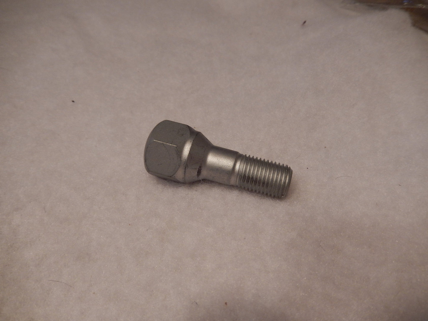 Maserati Quattroporte M-139 OEM NOS Lug Nut