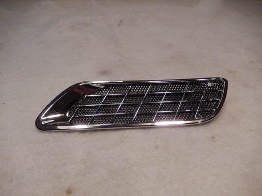 Maserati Quattroporte M-139 NOS Front Body Side Vent Assembly